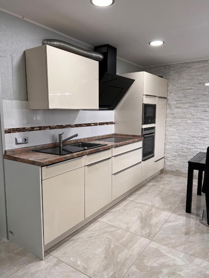 Lk Apartment *